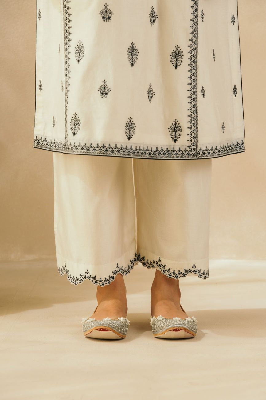 Mughal Embroidered Kurta Set