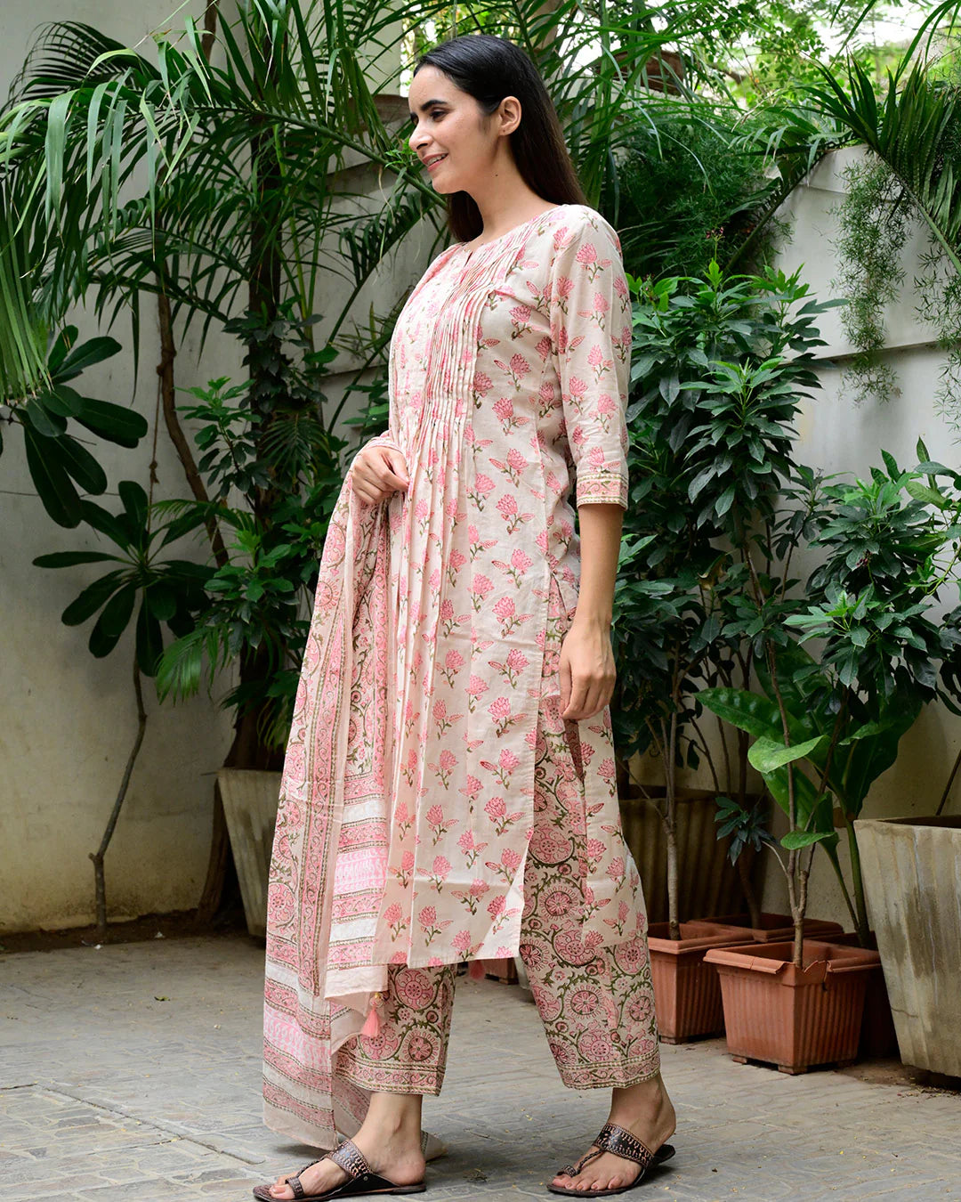 PINK FLORAL HANDBLOCK SUIT SET